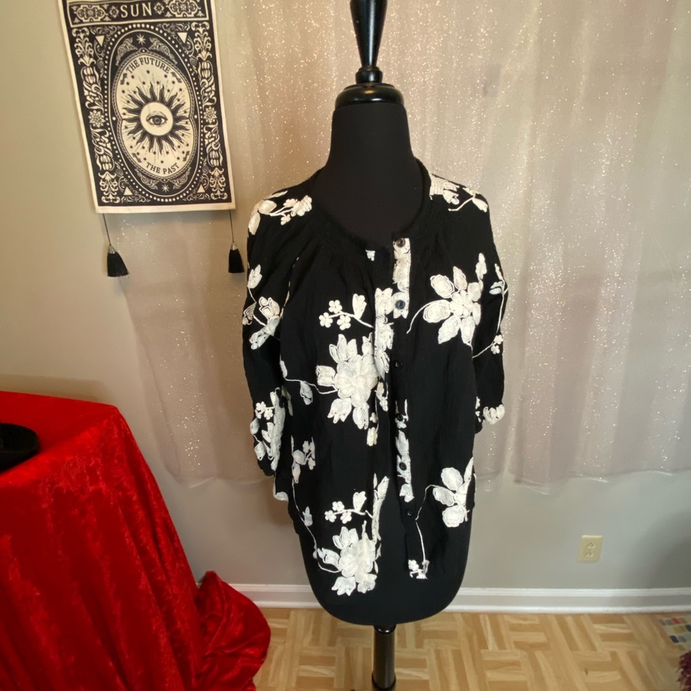 Large Cotton Embroidered Floral Top